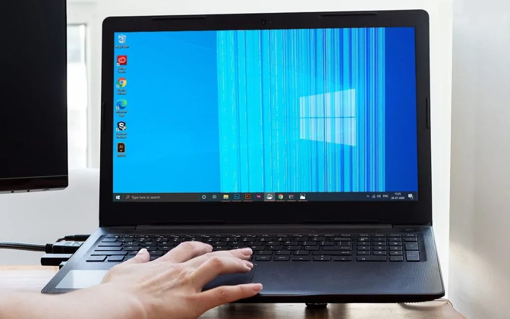 man-hinh-laptop-bi-soc-03