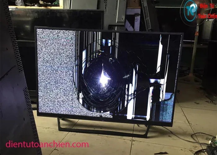 Vệ sinh tivi đúng cách giúp kéo dài tuổi thọ tấm nền