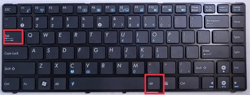 Dùng Alt Tab để chuyển ứng dụng khi laptop bị đơ một cửa sổ