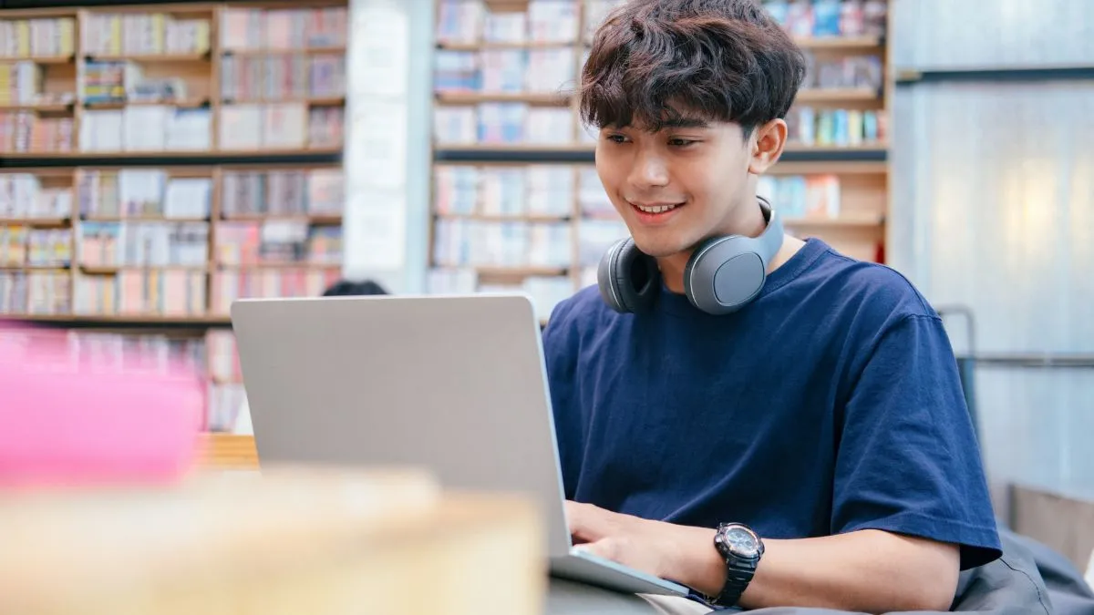 Laptop văn phòng hiện nay được trang bị CPU tiết kiệm điện từ cả hai nhà sản xuất.