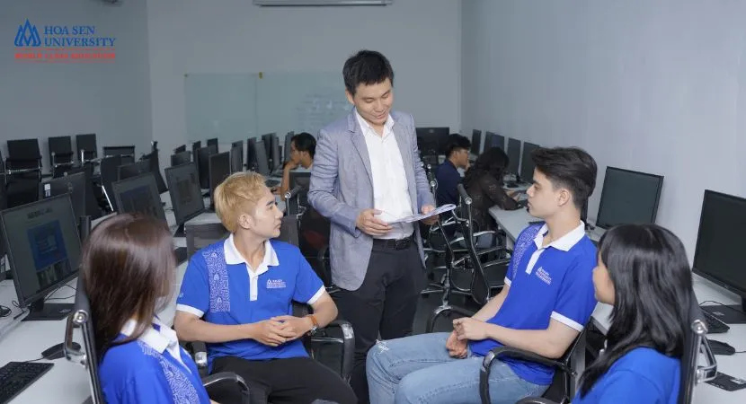 Bạn nên nghiên cứu kỹ lưỡng các thông tin tuyển sinh trước khi đưa ra quyết định