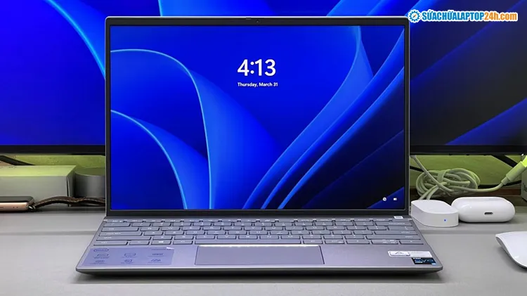 Luôn để hình động, chạy slide khi sử dụng thiết bị