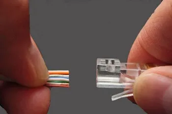 tien hanh cap day mang vao hat