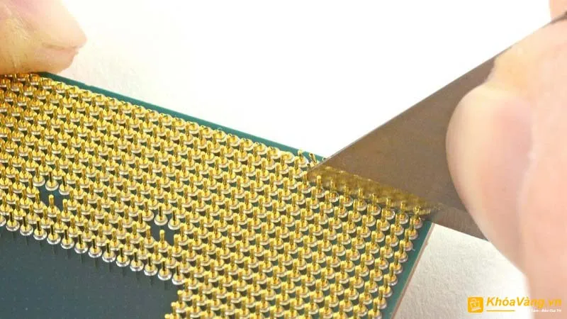 Hiện tượng cong chân pin trên socket LGA của Mainboard