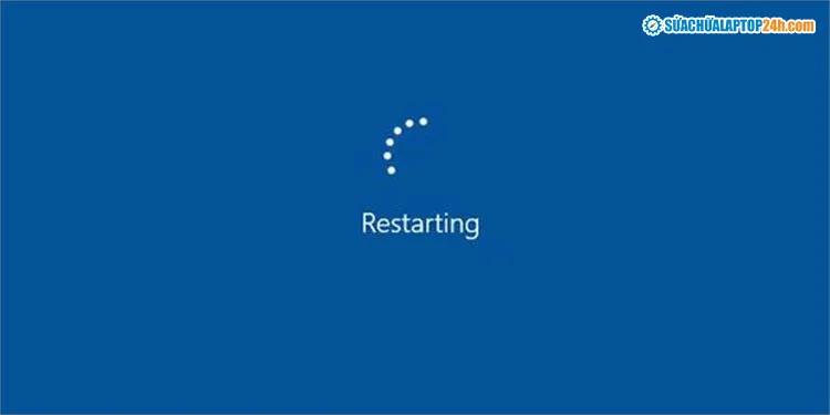 Khởi động lại laptop để giải phóng RAM laptop