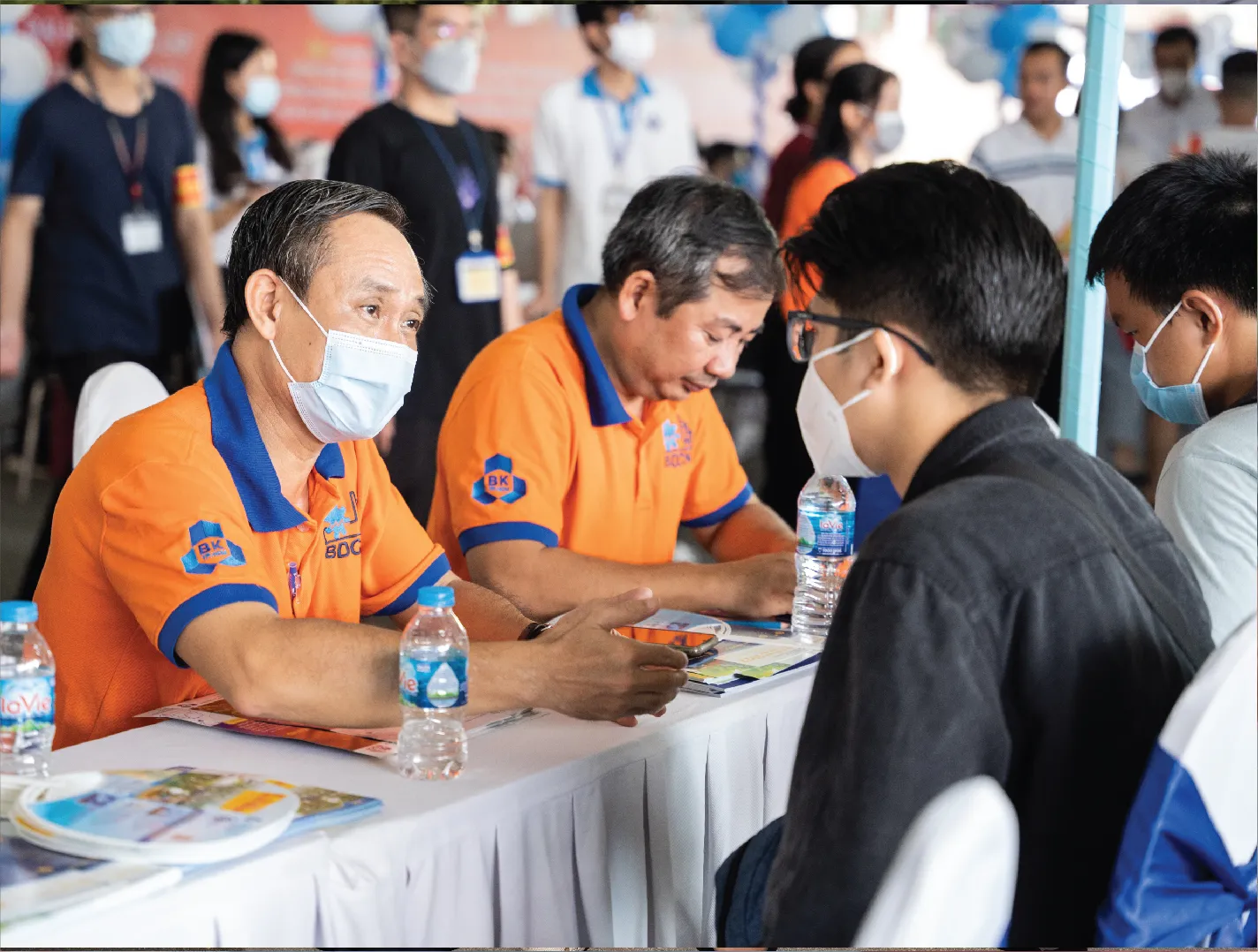 Hoạt động tư vấn tuyển sinh giúp học sinh hiểu rõ về các ngành đào tạo tại Bách khoa