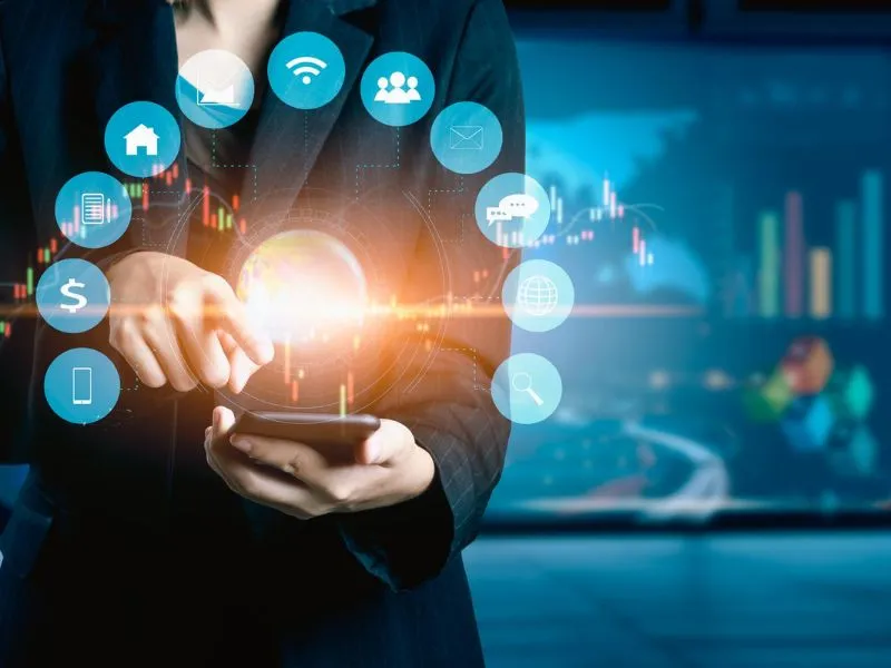 Học từ xa là giải pháp phù hợp nhất cho người học hiện nay