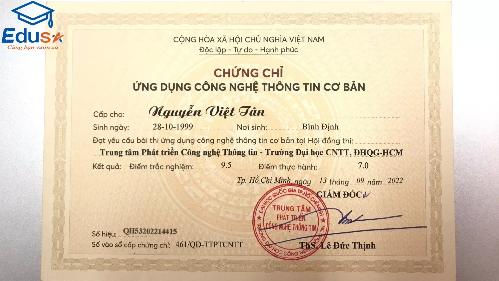 Học viên đang thực hành tin học văn phòng tại trung tâm