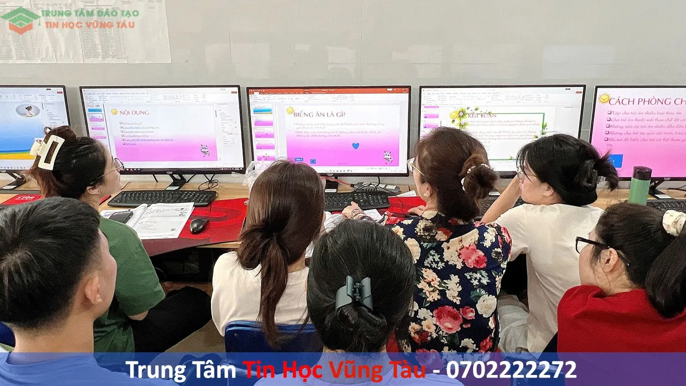 Học viên thực hành các kỹ thuật nâng cao trong khóa học tin học văn phòng căn bản