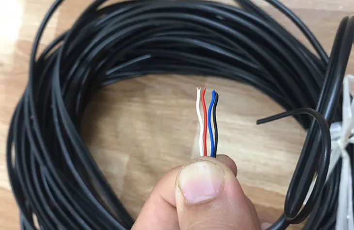 Sắp xếp 4 sợi dây theo thứ tự chuẩn