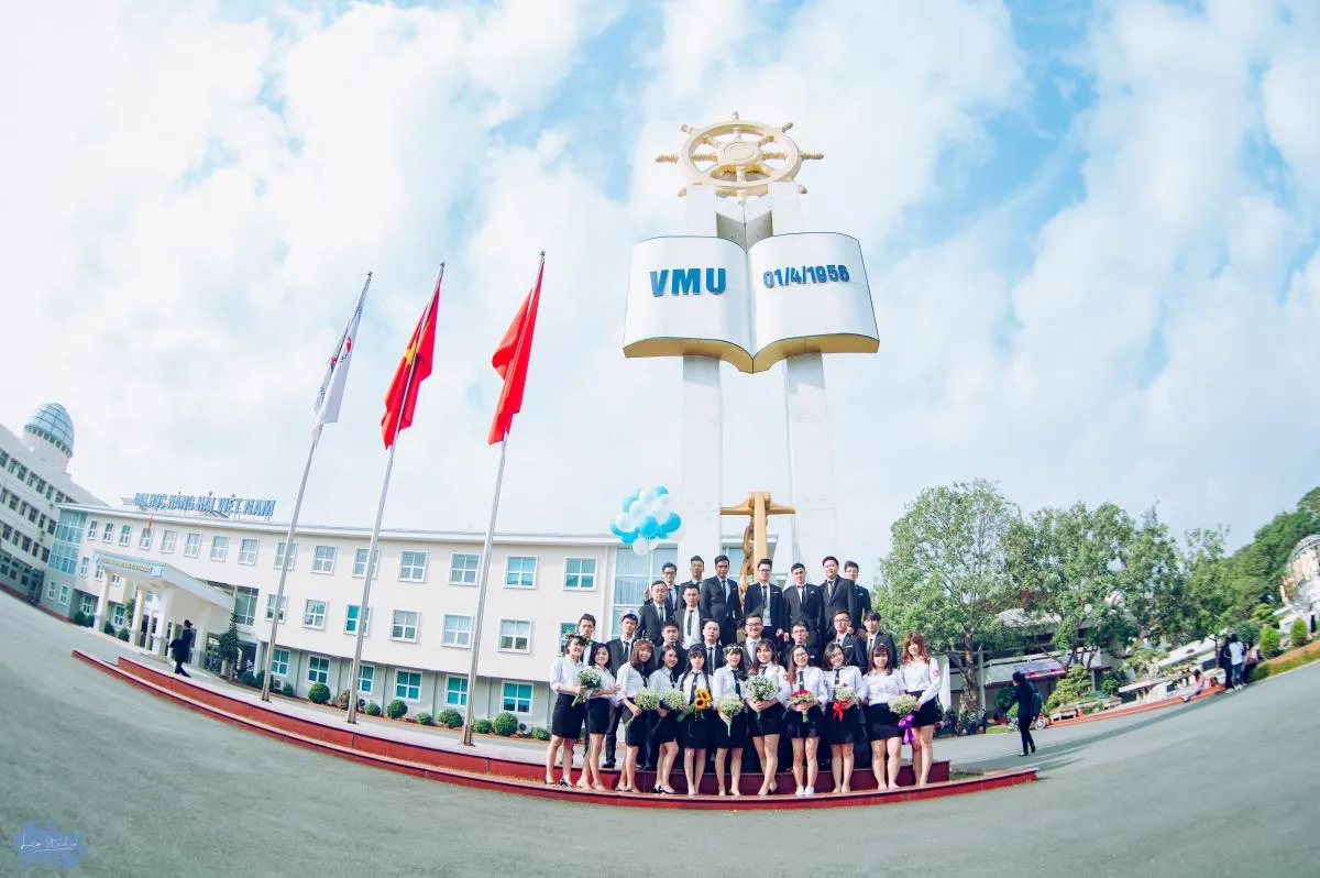 Thực hành cấu hình thiết bị thực tế trên các dòng Router/Switch chuyên dụng trong phòng thí nghiệm