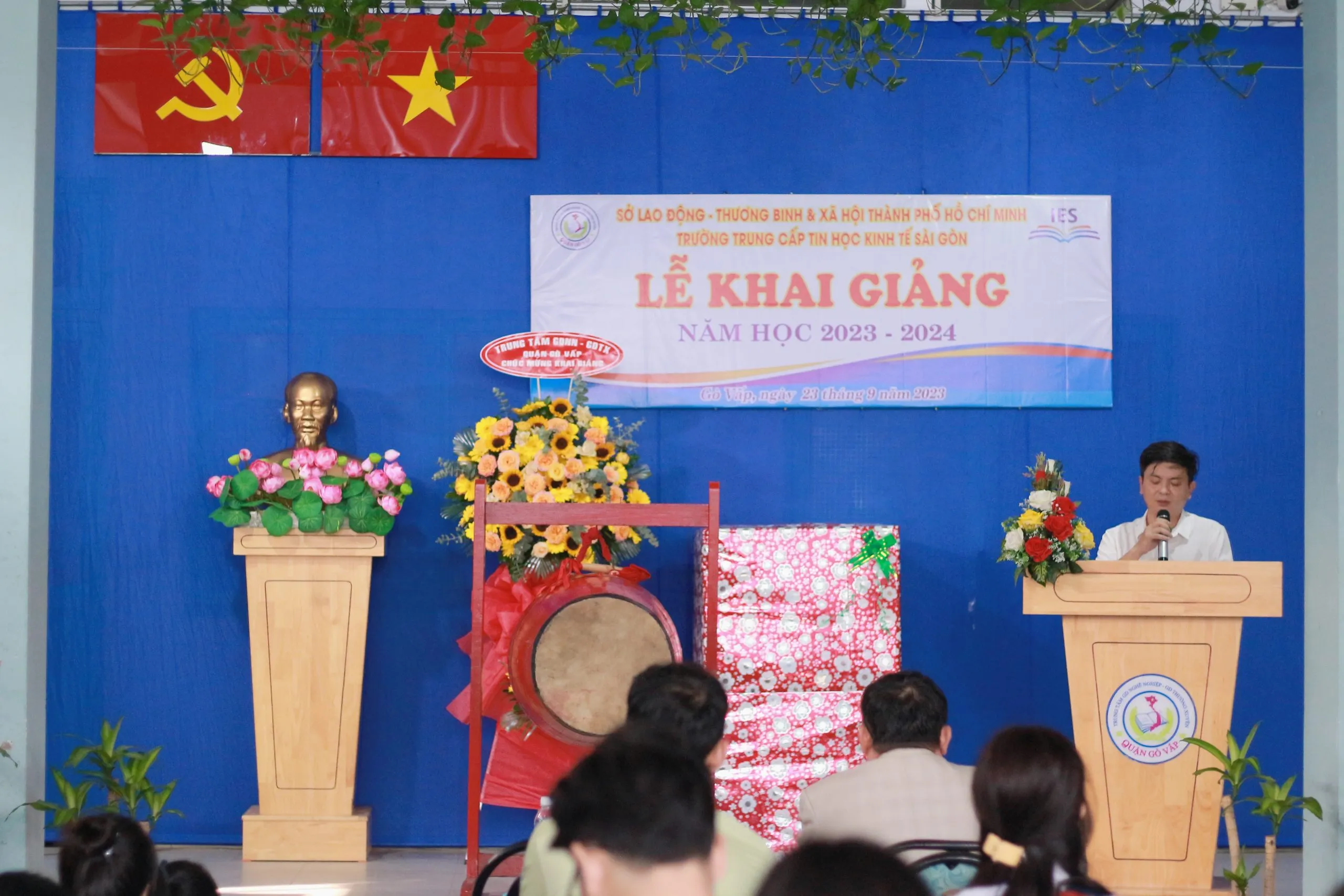 diá»…n vÄƒn khai giáº£ng trÆ°á»ng IES