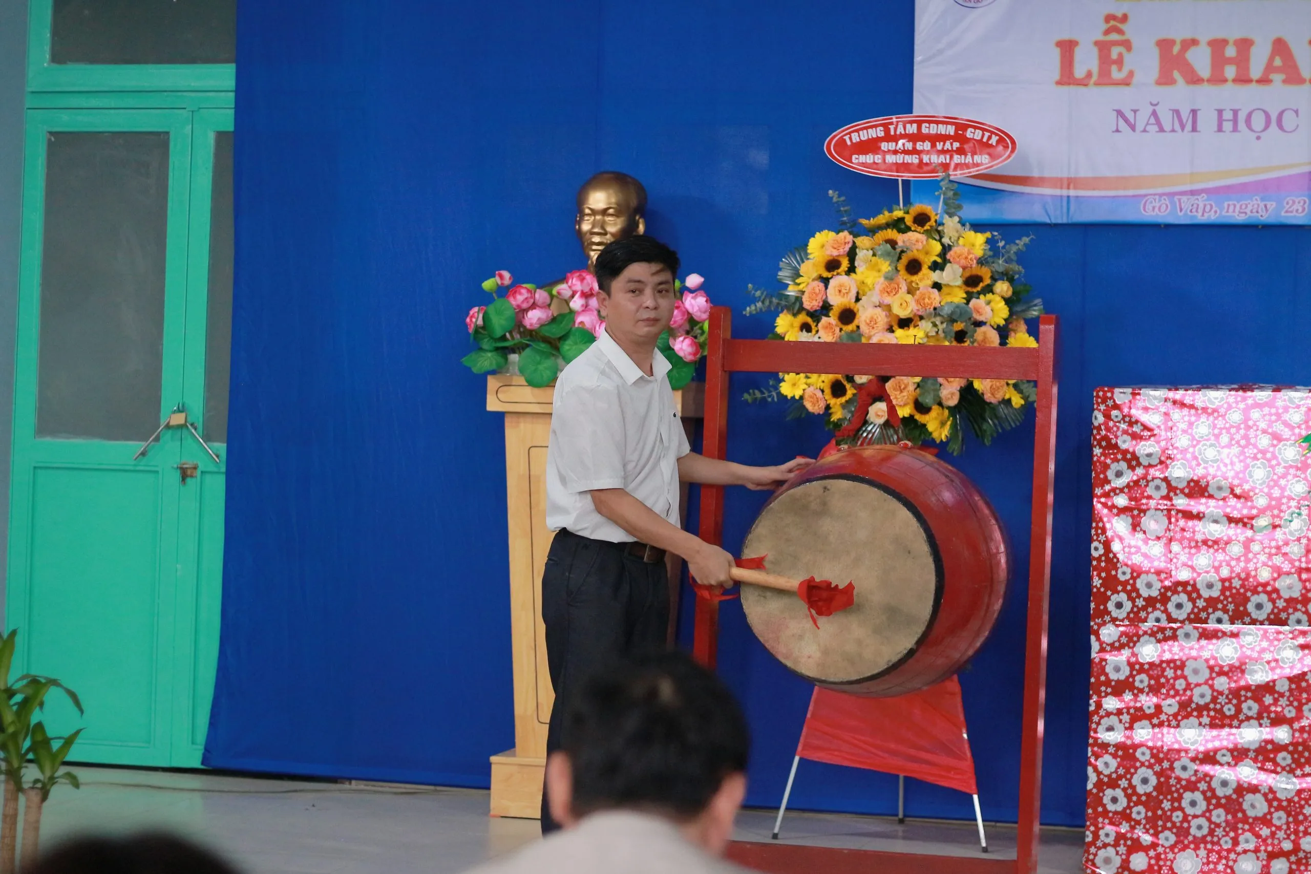 Ä'Ã¡nh trá»'ng khai trÆ°á»ng, báº¯t Ä'áº§u nÄƒm há»c má»›i