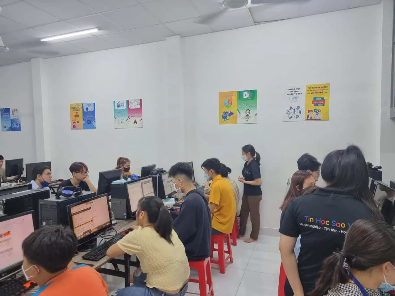 Khóa Học Tin Học Văn Phòng Cho Người đi Làm Khai Giảng Liên Tục