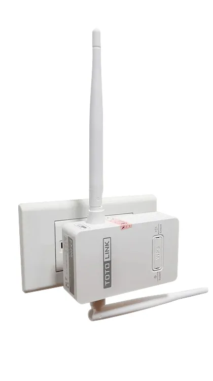 Cắm thiết bị vào ổ điện nơi có sóng wifi gốc khỏe nhất