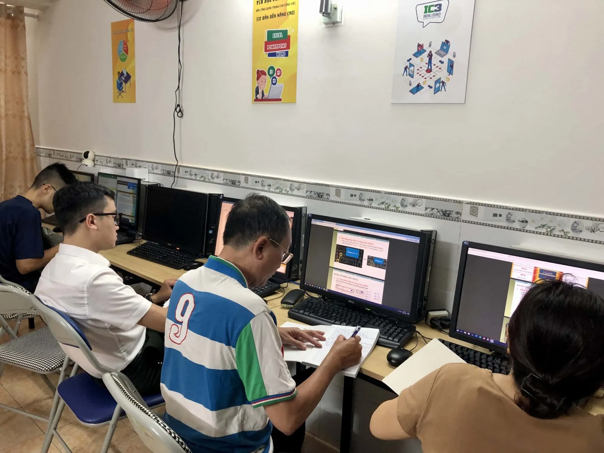 Kỹ Năng Tin Học Văn Phòng Cho Người đi Làm