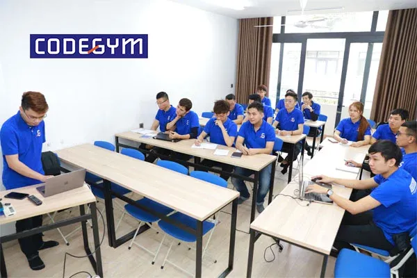 Lựa chọn lộ trình học tập phù hợp là bước đệm quan trọng cho sự nghiệp lâu dài