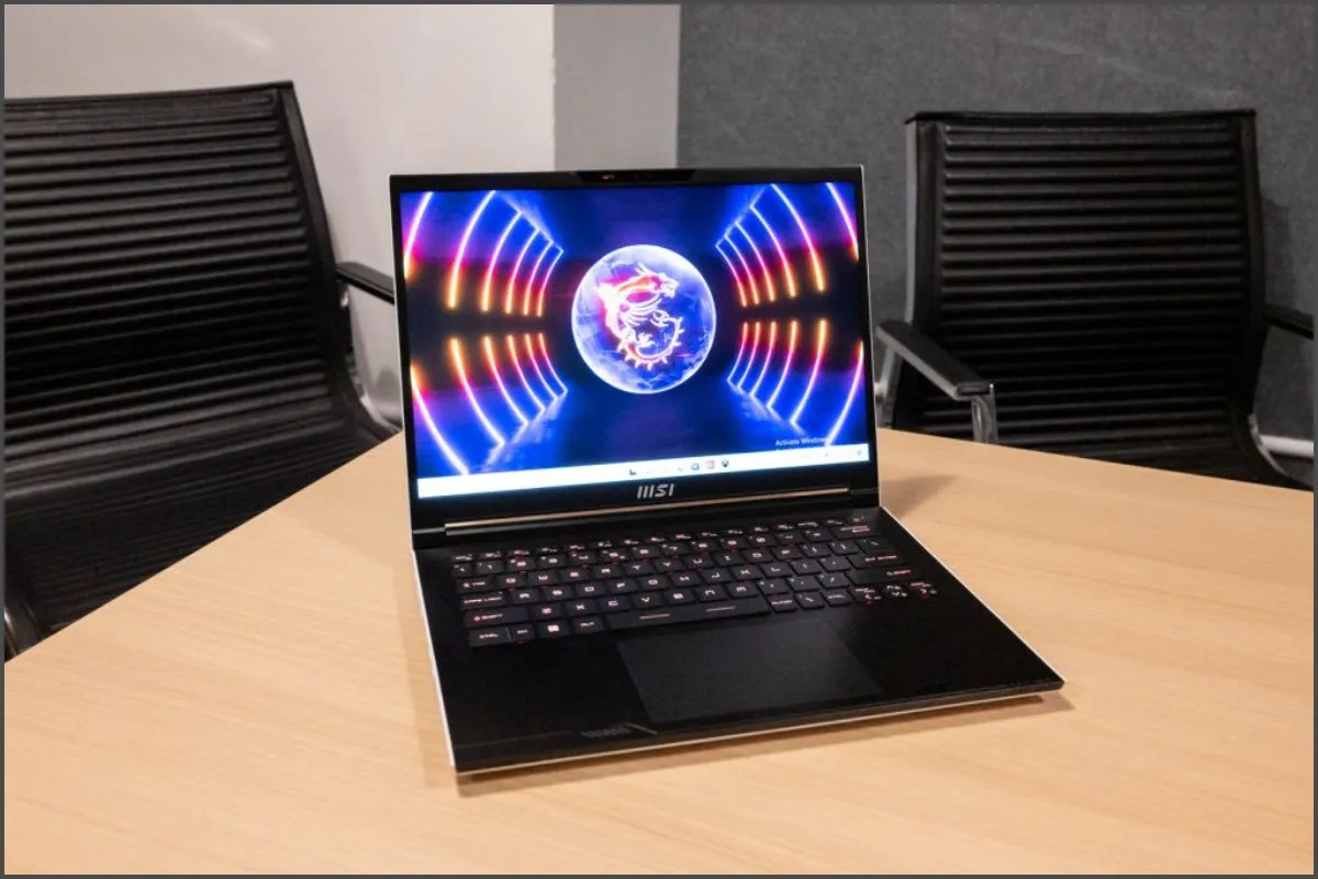 Sự sang trọng và gọn nhẹ của MSI Stealth dành cho doanh nhân