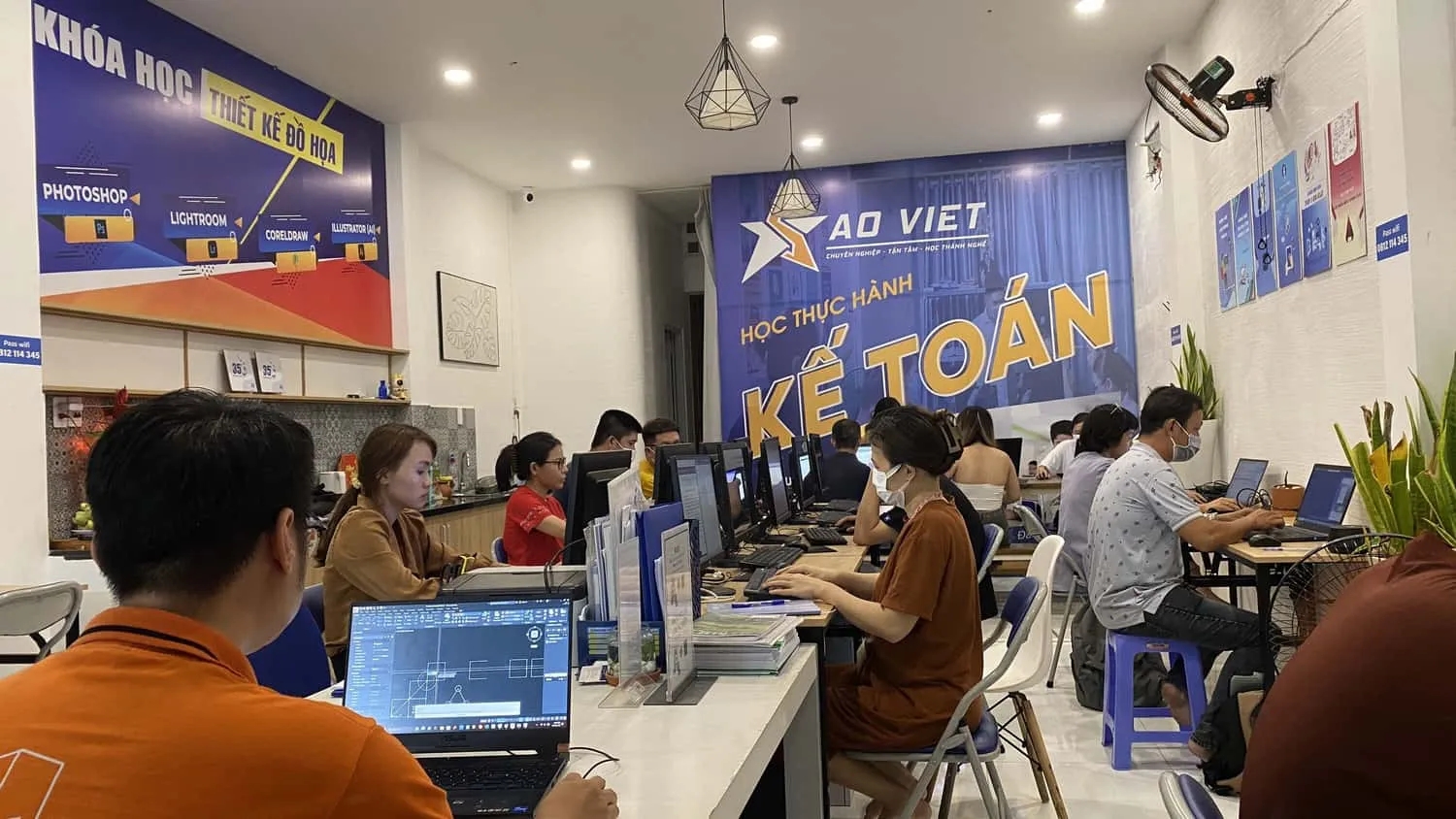 Lớp học tin học văn phòng tại Hà Nội