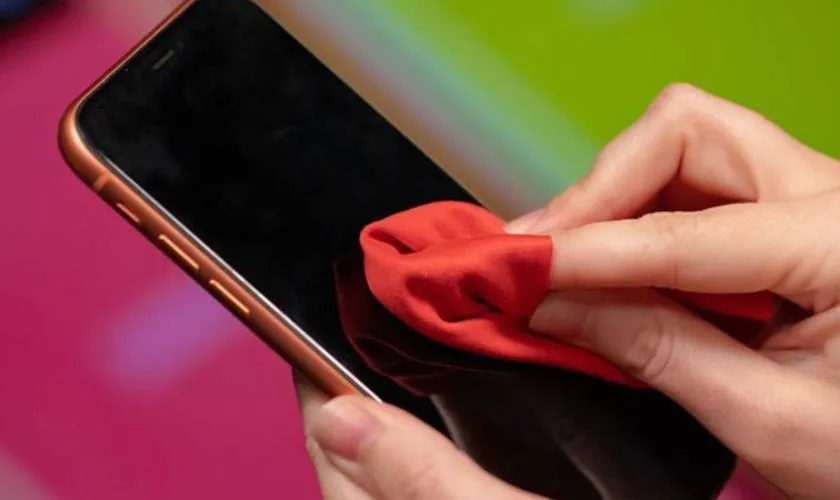 Cách khắc phục màn hình iPhone bị phản quang