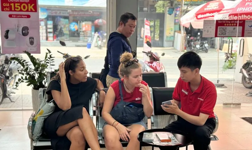 Địa chỉ sửa màn hình iPhone bị phản quang uy tín, giá rẻ