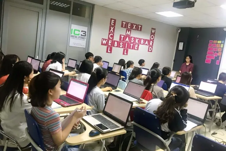 Một lớp học tại Tin học Cộng