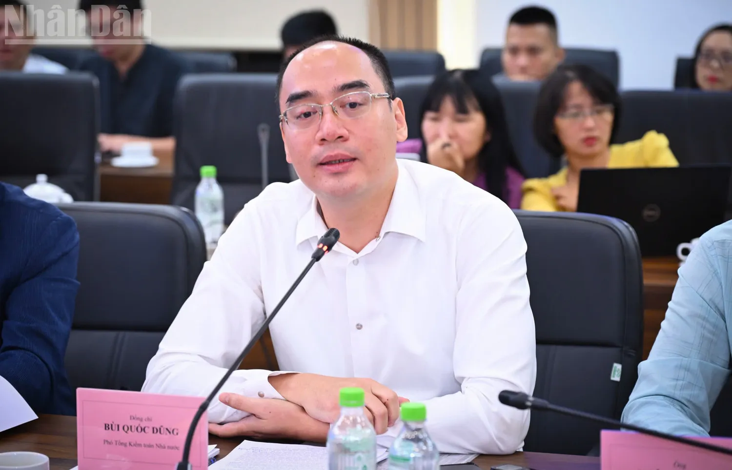 Đồng chí Bùi Quốc Dũng, Phó Tổng Kiểm toán Nhà nước phát biểu tại tọa đàm.