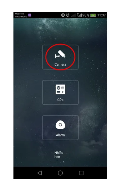 Nhấn biểu tượng Camera trên giao diện chính