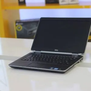 Laptop Dell Latitude E6430s nhỏ gọn phù hợp cho văn phòng