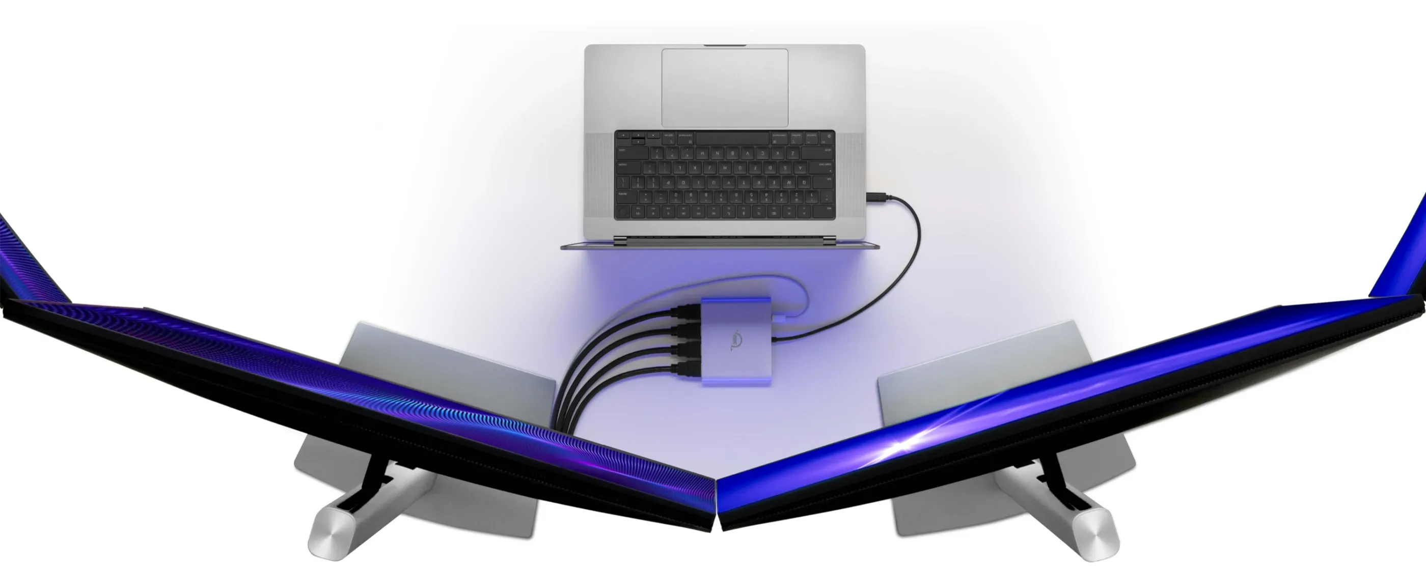 Góc nhìn từ trên cao của MacBook Pro kết nối với bộ chuyển đổi OWC USB-C Quad HDMI 4K và bốn màn hình chuyên dụng cho lập trình