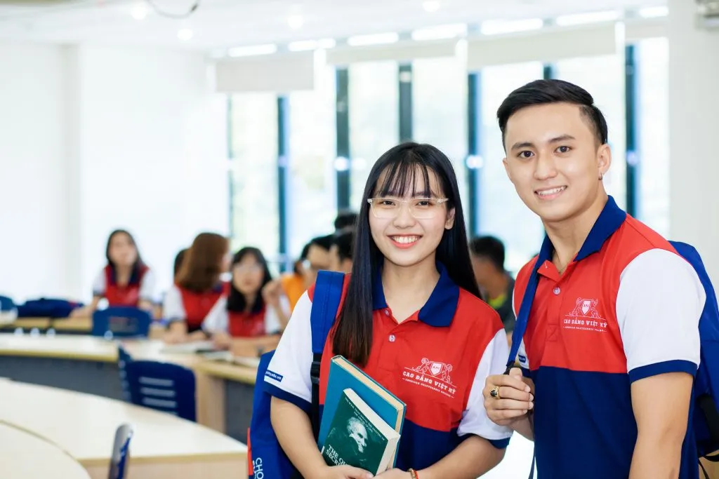 Phòng thực hành lập trình với trang thiết bị tiên tiến tại Cao đẳng Việt Mỹ