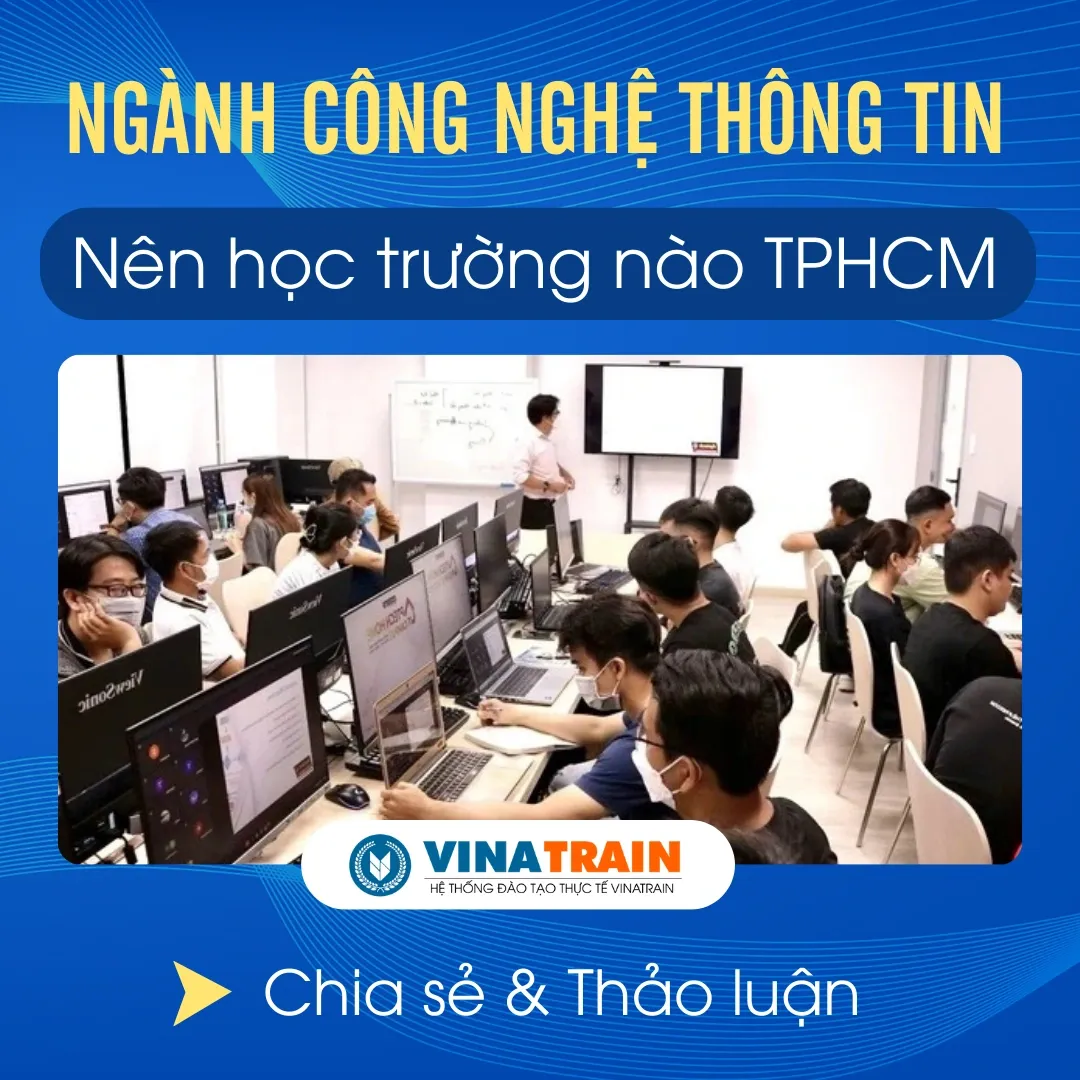 Sinh viên ngành Công nghệ thông tin đang thực hành lập trình tại phòng máy hiện đại