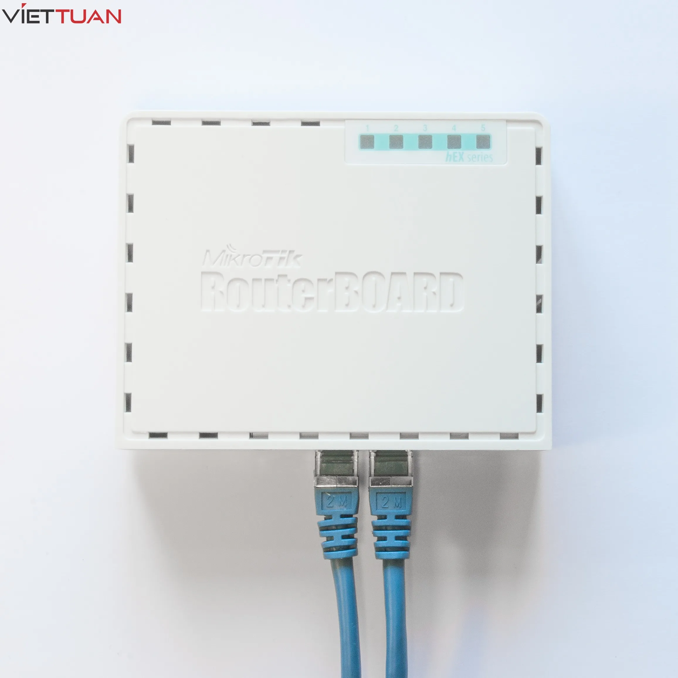 MikroTik hEX RB750Gr3 là bộ định tuyến sử dụng chip xử lý kiến trúc MMIPS có khả năng Multiprotocol Label Switching-MPLS