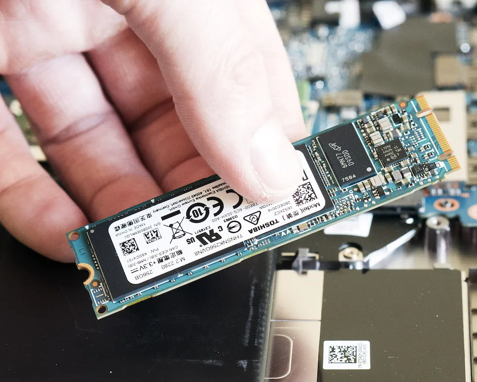 SSD có chức năng lưu trữ dữ liệu với mục tiêu lâu dài