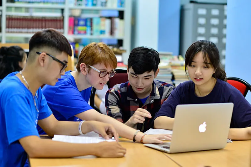 Ứng dụng tin học trong việc nâng cao chất lượng giáo dục và giảng dạy