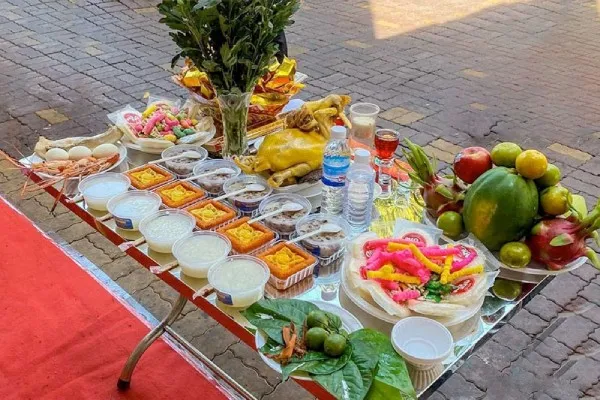 MÃ¢m cÃºng cÃ´ há»“n ráº±m thÃ¡ng 7