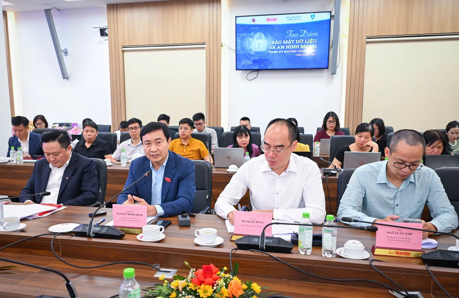 Quang cảnh buổi tọa đàm.